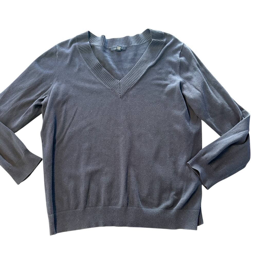 Lands End Women’s Navy blue v-neck cotton sweater, Size XL